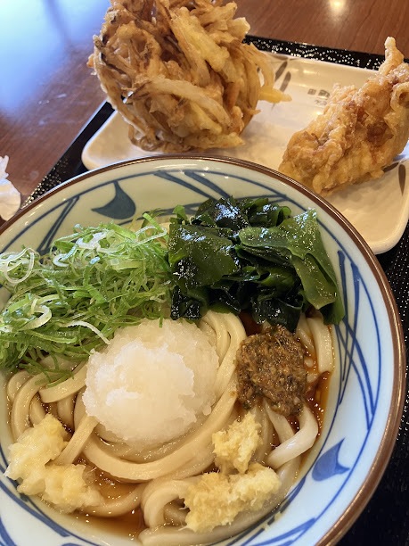 丸亀うどんのぶっかとかき揚げ、かしわ天